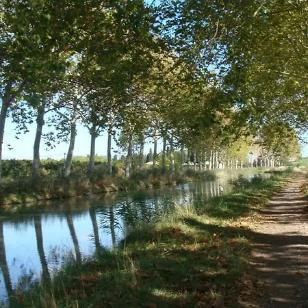 Une Petite Maison Affittacamere Creissan