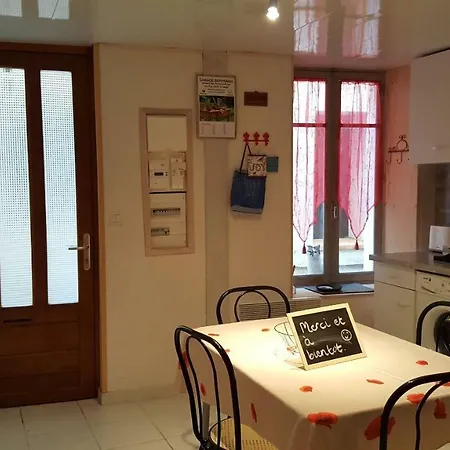 Une Petite Maison Creissan